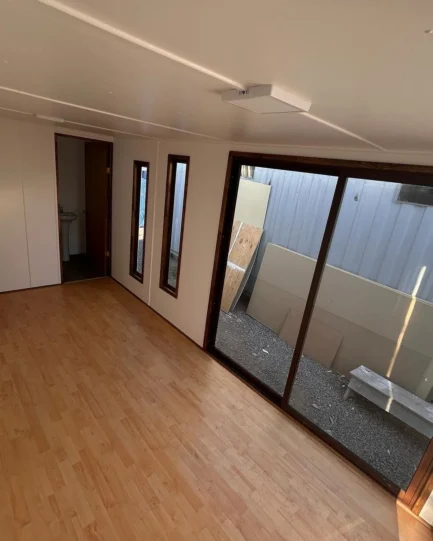 Contenedor marítimo Oficina 6×3 Mts -18M2 - Imagen 3