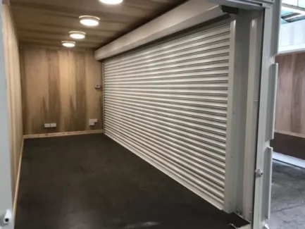 20ft x 8ft Roller Shutter Contenedores - Imagen 5